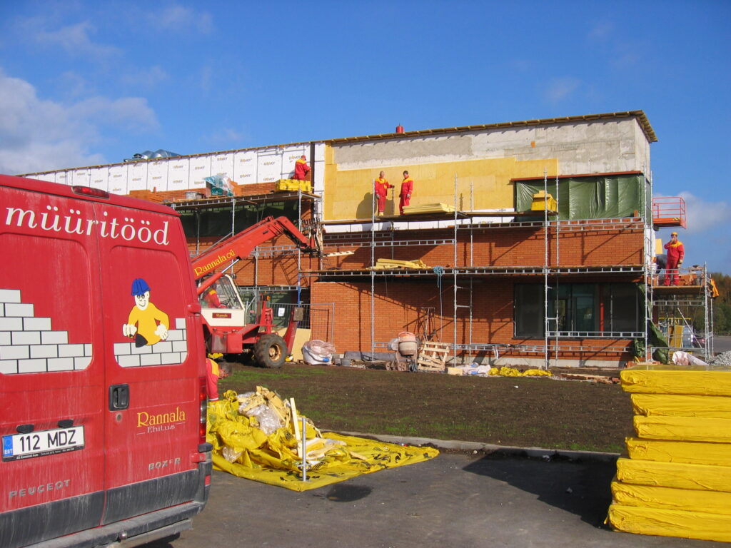 Harku tee 63 - Frog Plastic